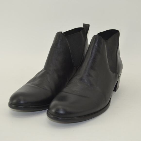 Munro Shari Chelsea Black Ankle Booties Minimalist Size 9 N - Picture 9 of 13